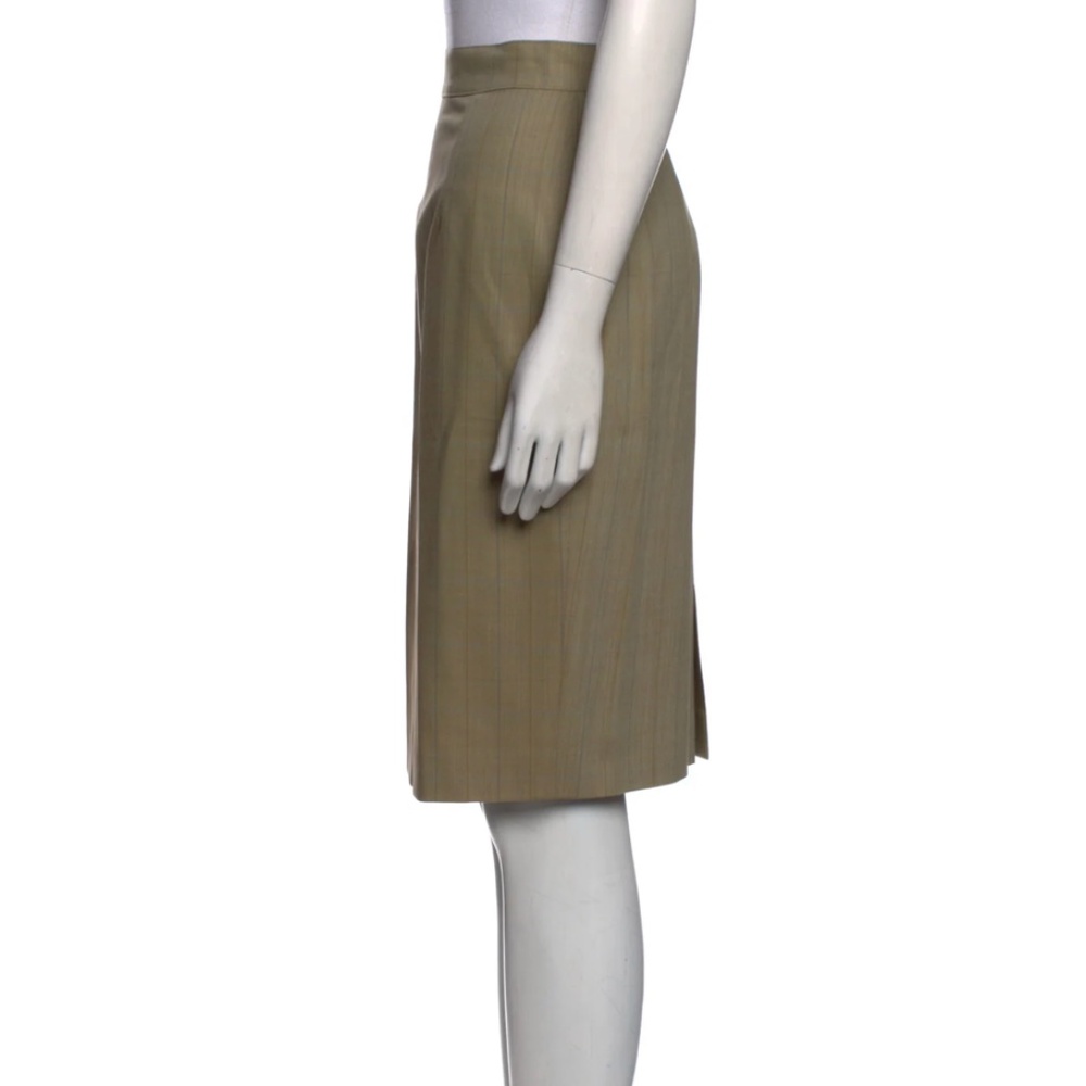 Burberry's Classic Tailored Skirt